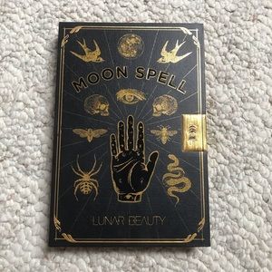 New lunar beauty eyeshadow palette